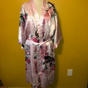 Pink Peacock Robe, Size Large very nice